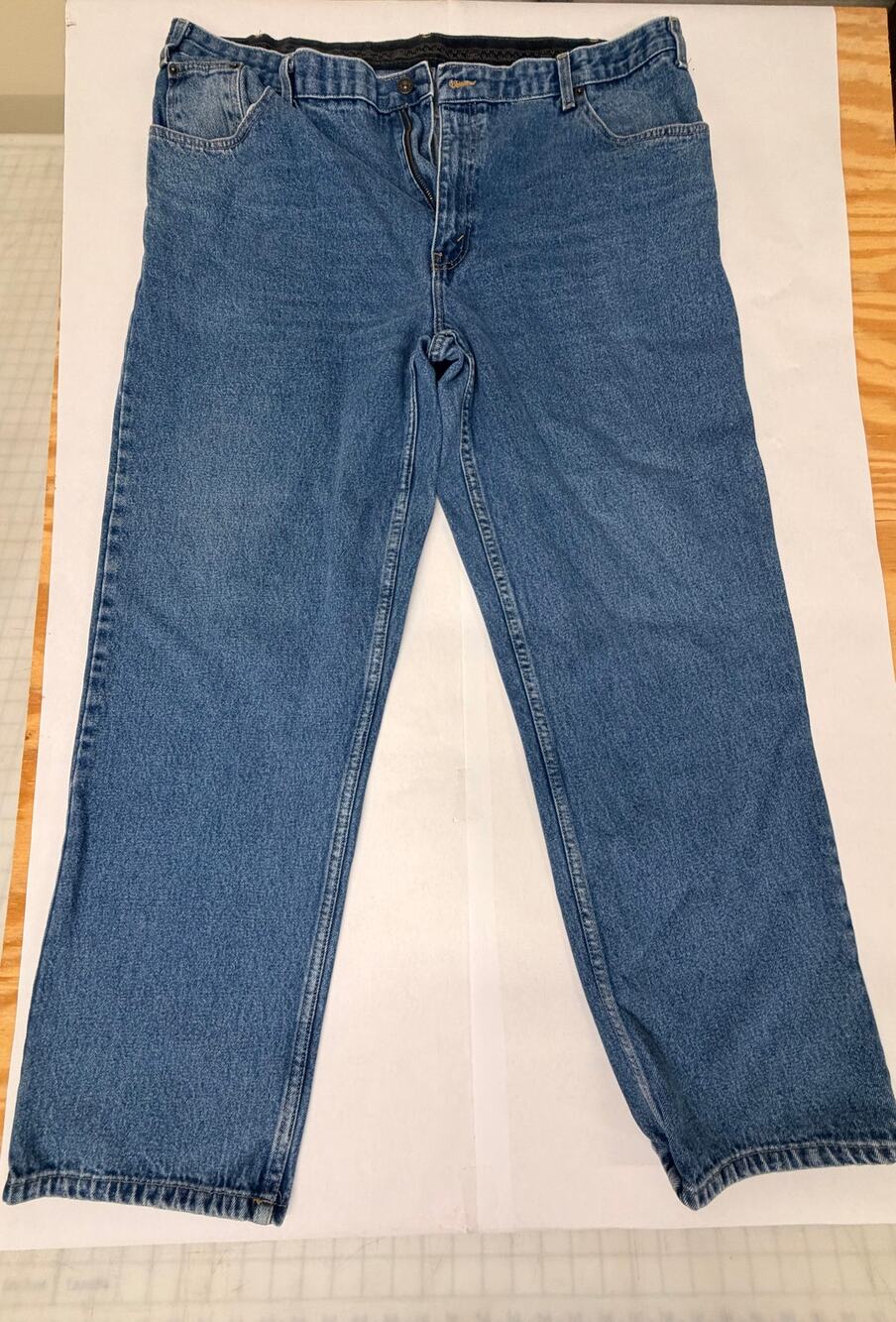 Haggar Men's Blue Jeans Size 42 x 32 cotton